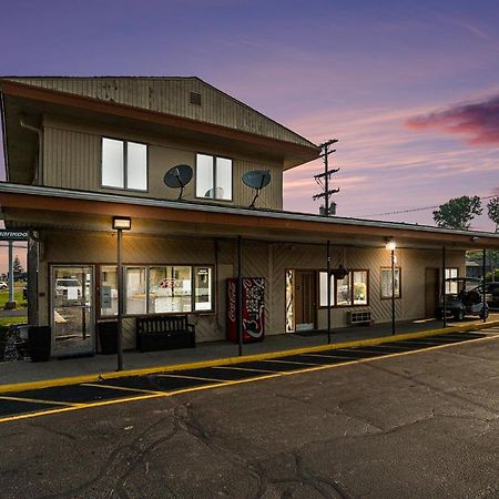 Great Lakes Inn & Suites South Haven Buitenkant foto