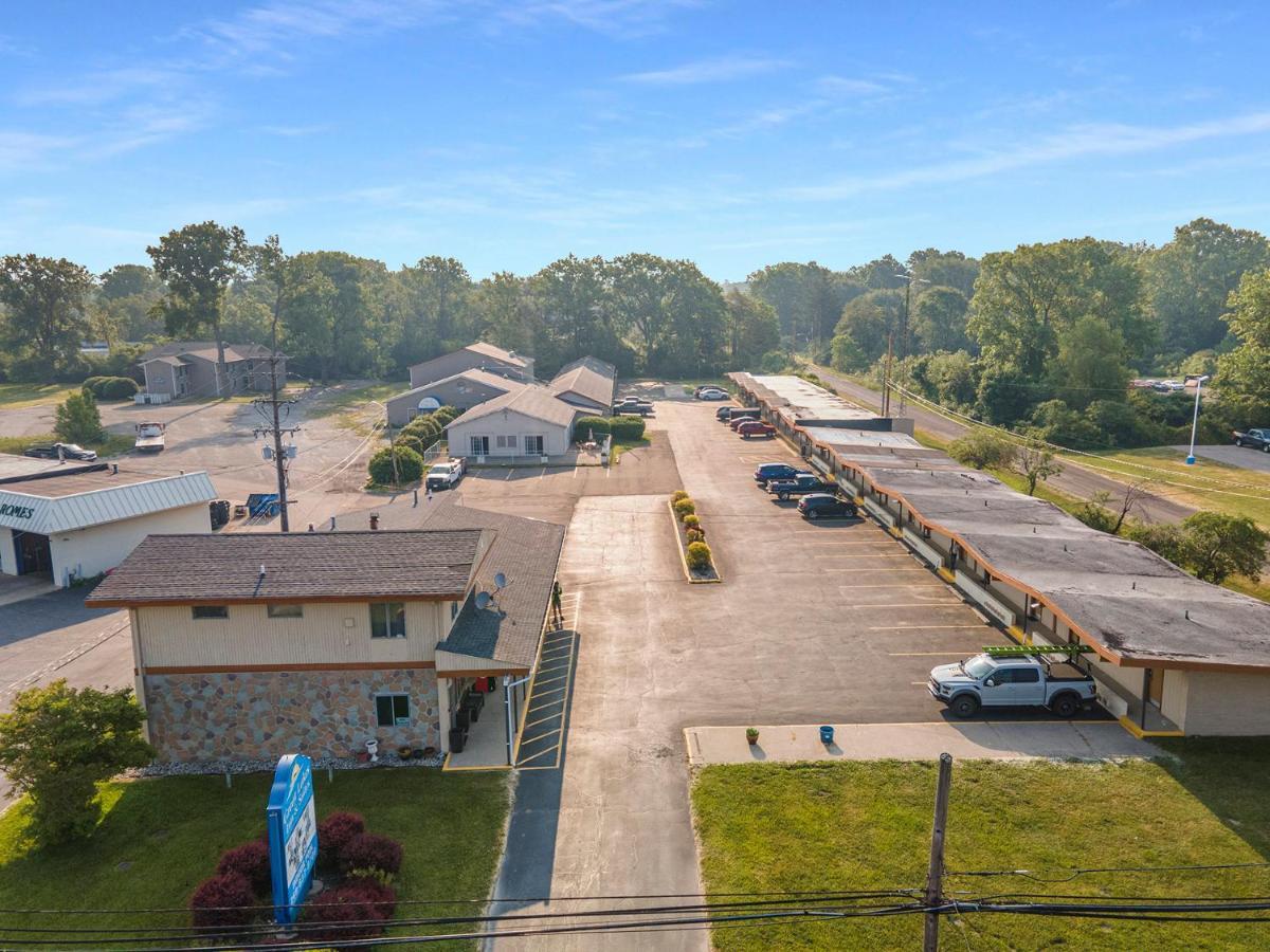 Great Lakes Inn & Suites South Haven Buitenkant foto