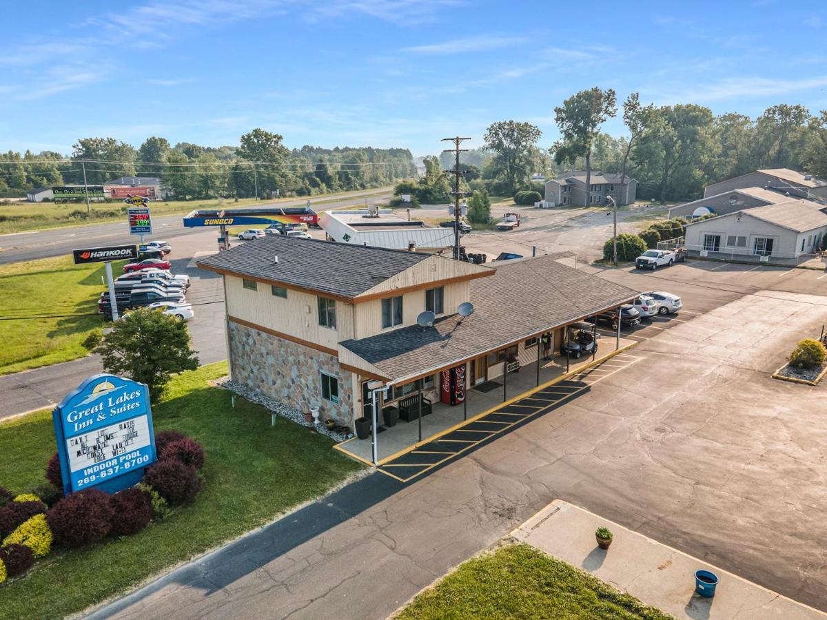 Great Lakes Inn & Suites South Haven Buitenkant foto